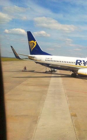 Opóźnienia lotów Ryanair z Polski i do Polski. Przez strajk francuskich kontrolerów