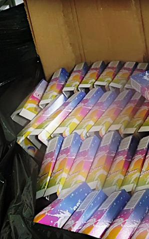 [VIDEO] Funkcjonariusze z Placówki Straży Granicznej w Łodzi ujawnili, że jedna z łódzkich firm zatrudniła nielegalnie 6 cudzoziemców. Firma nielegalnie wykorzystywała ponadto zastrzeżone znaki towarowe znanych marek detergentów.