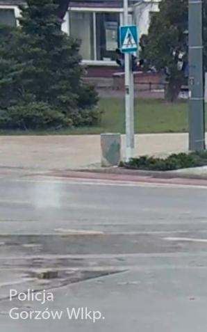 [VIDEO] Niebezpieczne manewry w centrum miasta. Kierowca bez prawa jazdy tłumaczył, że bolały go oczy